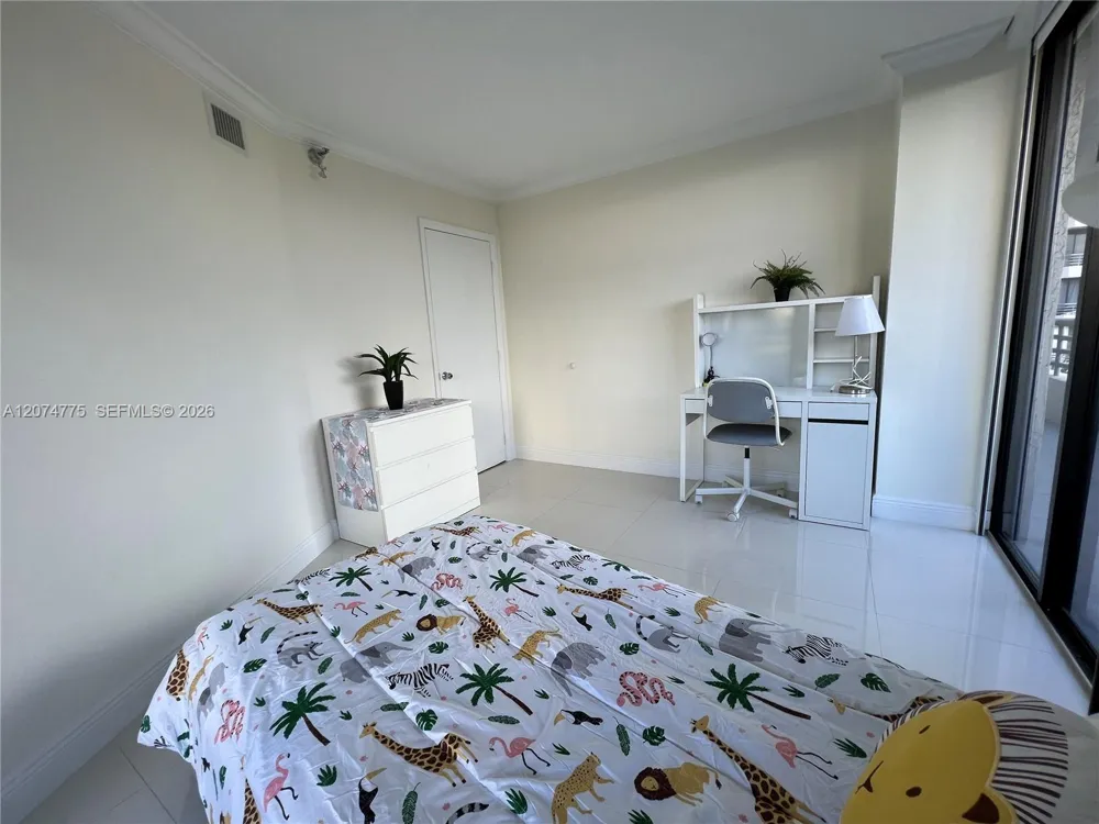 3300 NE 191st St #406 Aventura, FL 33180