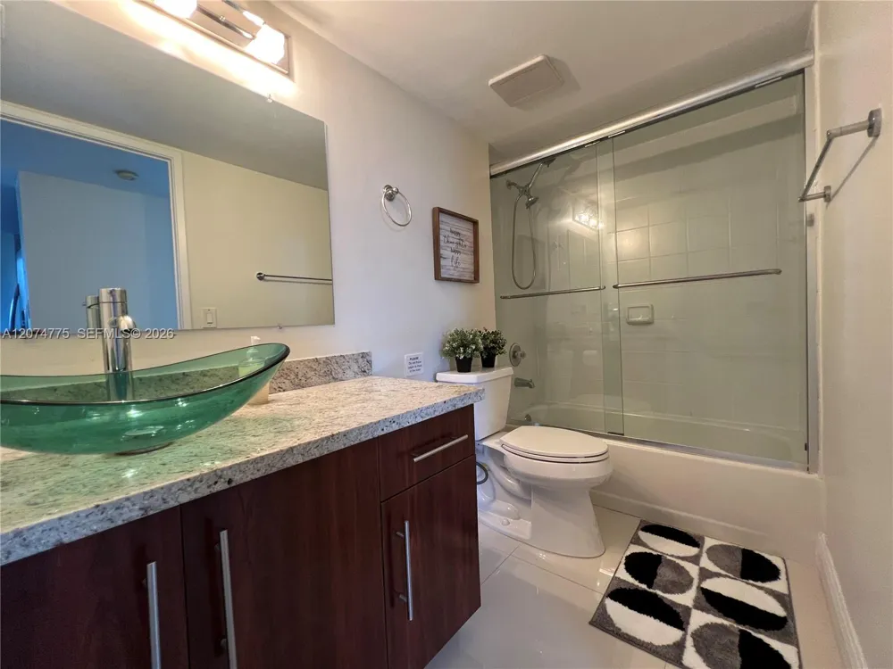 3300 NE 191st St #406 Aventura, FL 33180