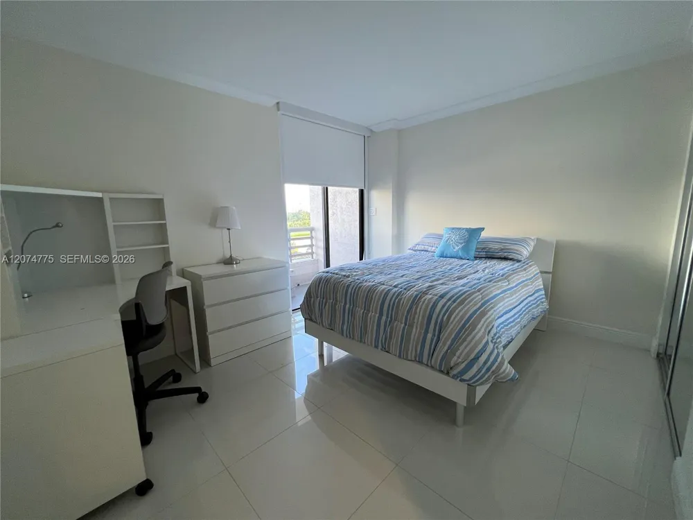 3300 NE 191st St #406 Aventura, FL 33180