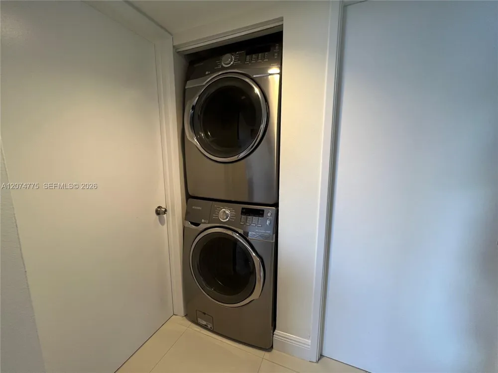 3300 NE 191st St #406 Aventura, FL 33180