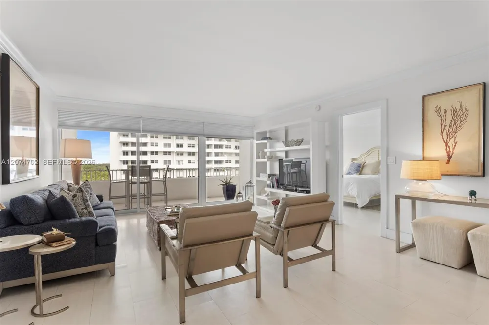 199 Ocean Lane Dr #902 Key Biscayne, FL 33149