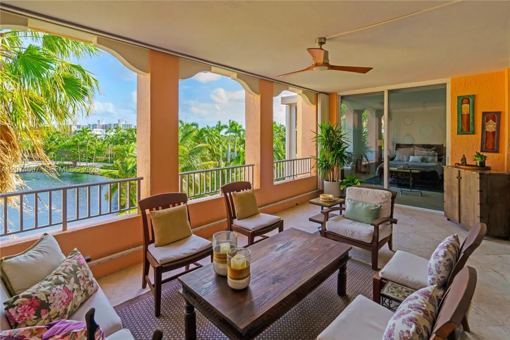 737 Crandon Blvd #PH-1 Key Biscayne, FL 33149