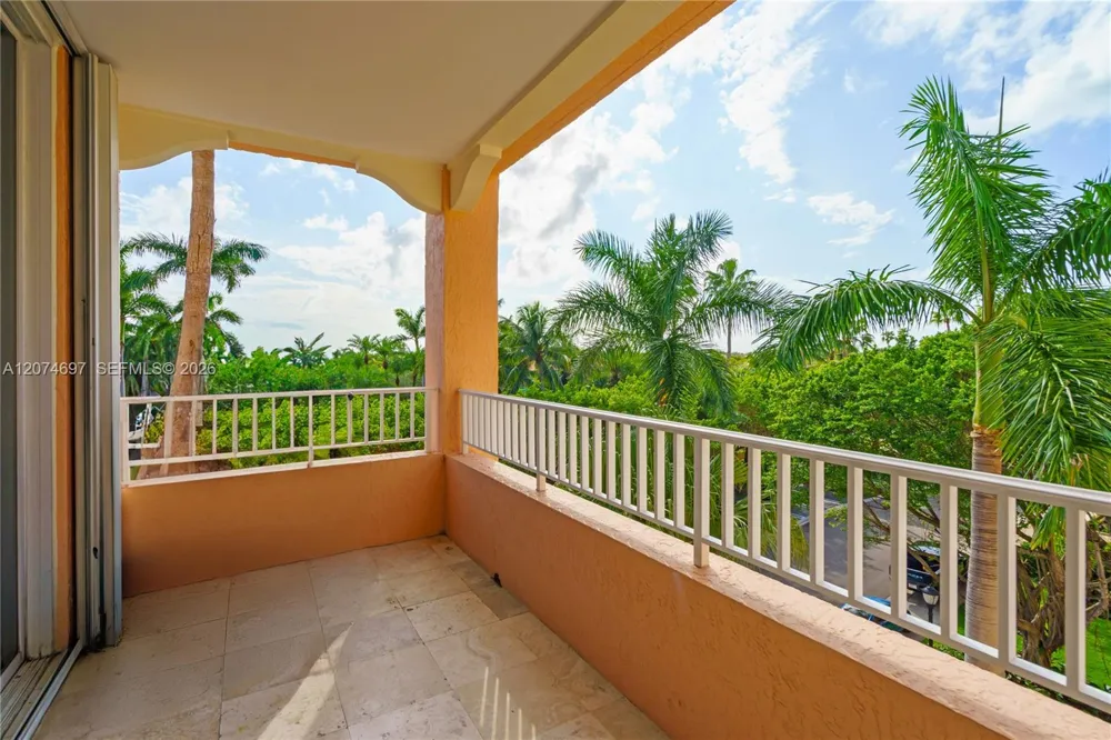 737 Crandon Blvd #PH-1 Key Biscayne, FL 33149