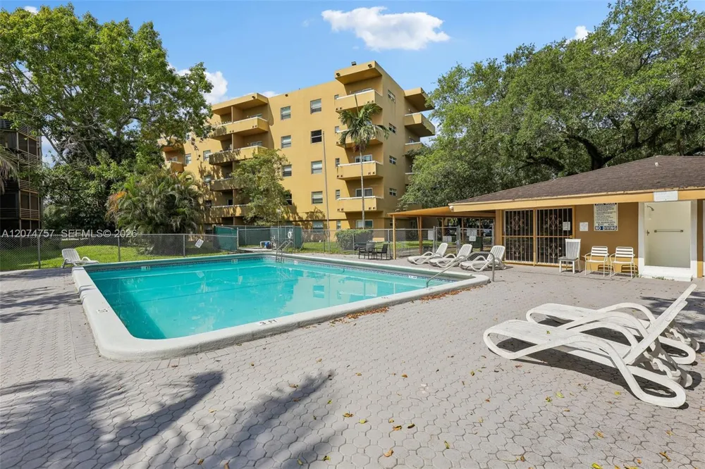4121 Stirling Rd #207 Dania Beach, FL 33314