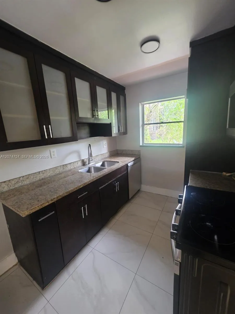 4121 Stirling Rd #207 Dania Beach, FL 33314