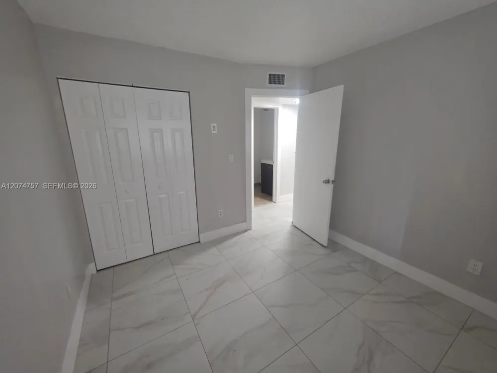 4121 Stirling Rd #207 Dania Beach, FL 33314