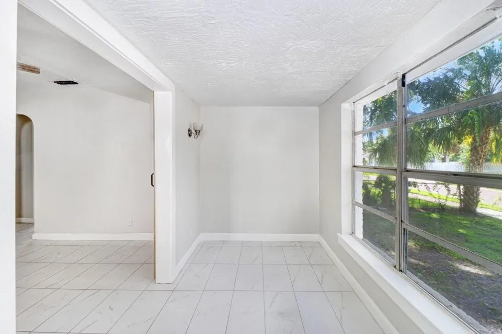 711 16TH AVENUE S St Petersburg, FL 33701