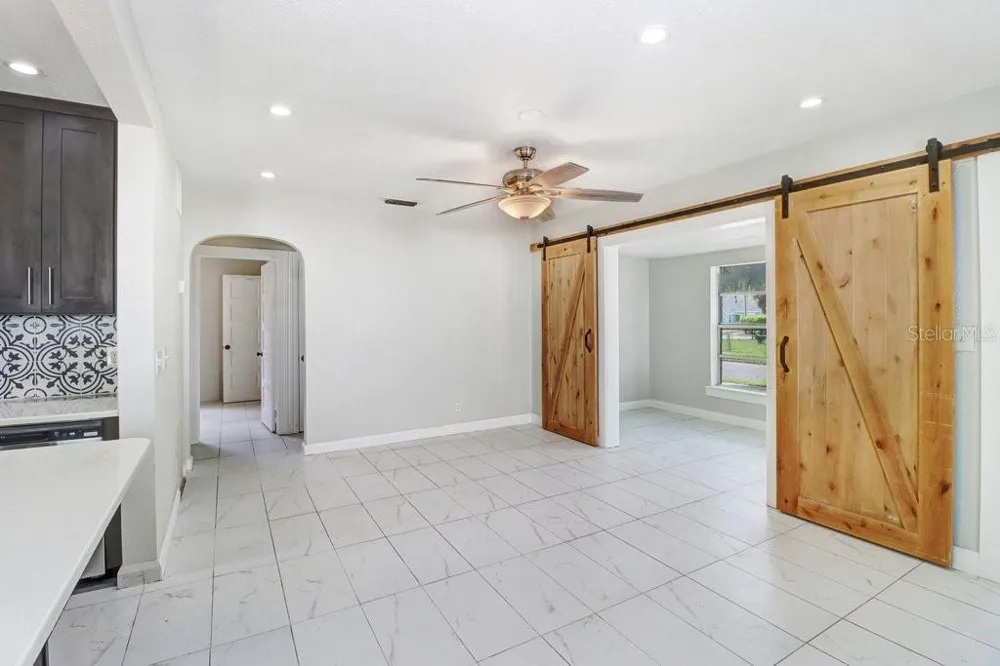 711 16TH AVENUE S St Petersburg, FL 33701