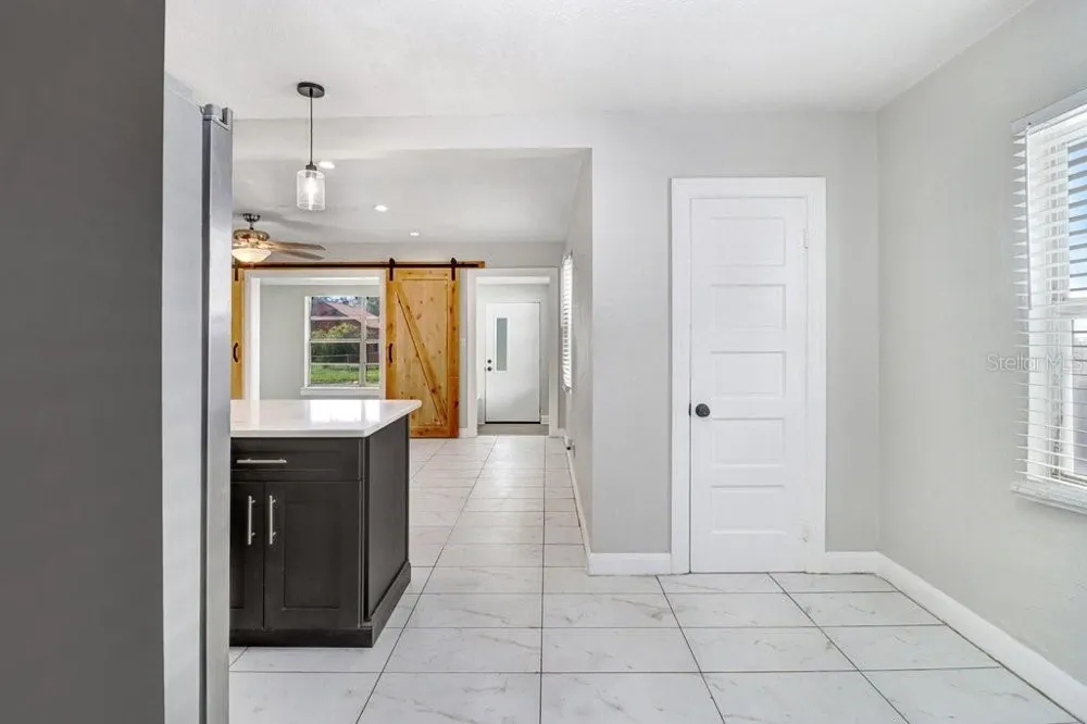 711 16TH AVENUE S St Petersburg, FL 33701
