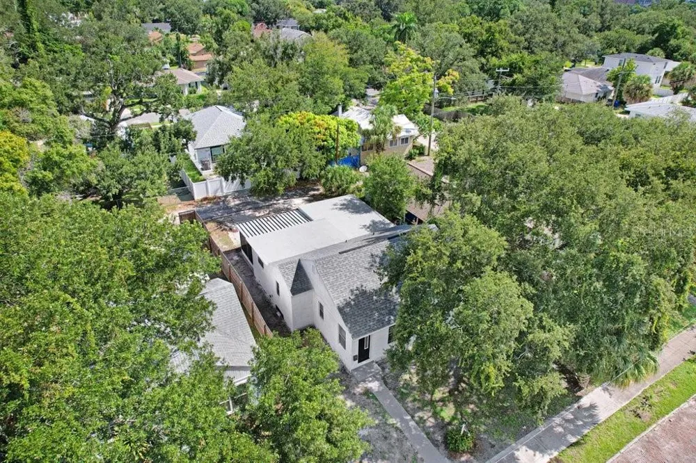 711 16TH AVENUE S St Petersburg, FL 33701