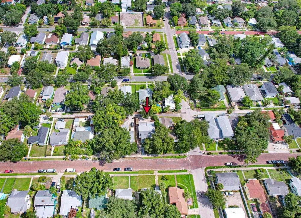 711 16TH AVENUE S St Petersburg, FL 33701