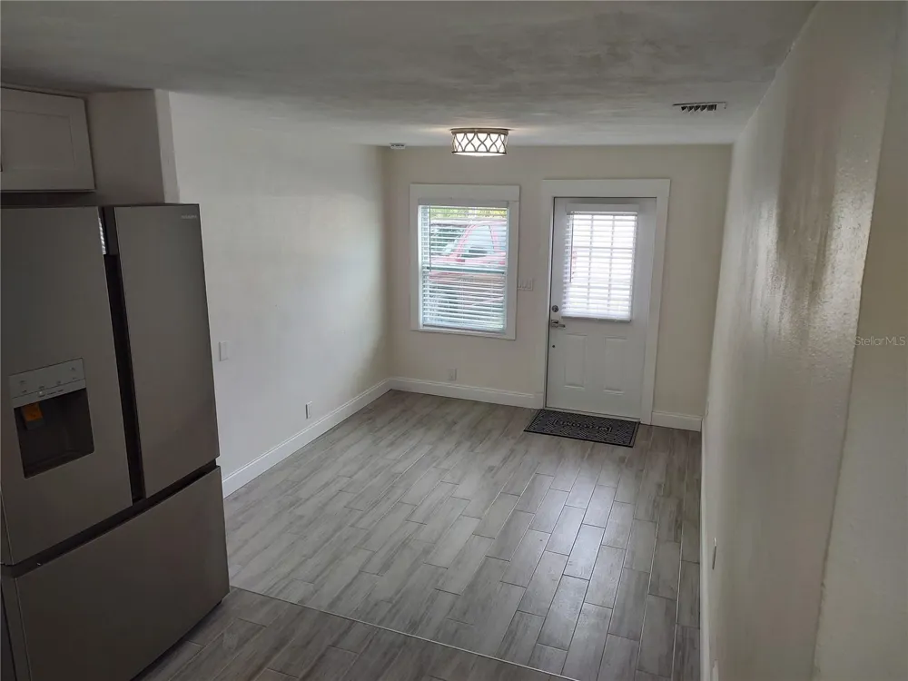 301 MYSTIC LAKE DRIVE St Petersburg, FL 33702