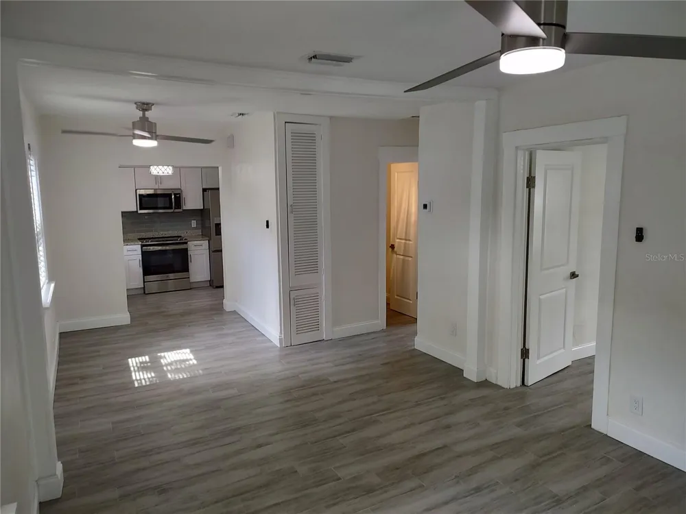301 MYSTIC LAKE DRIVE St Petersburg, FL 33702