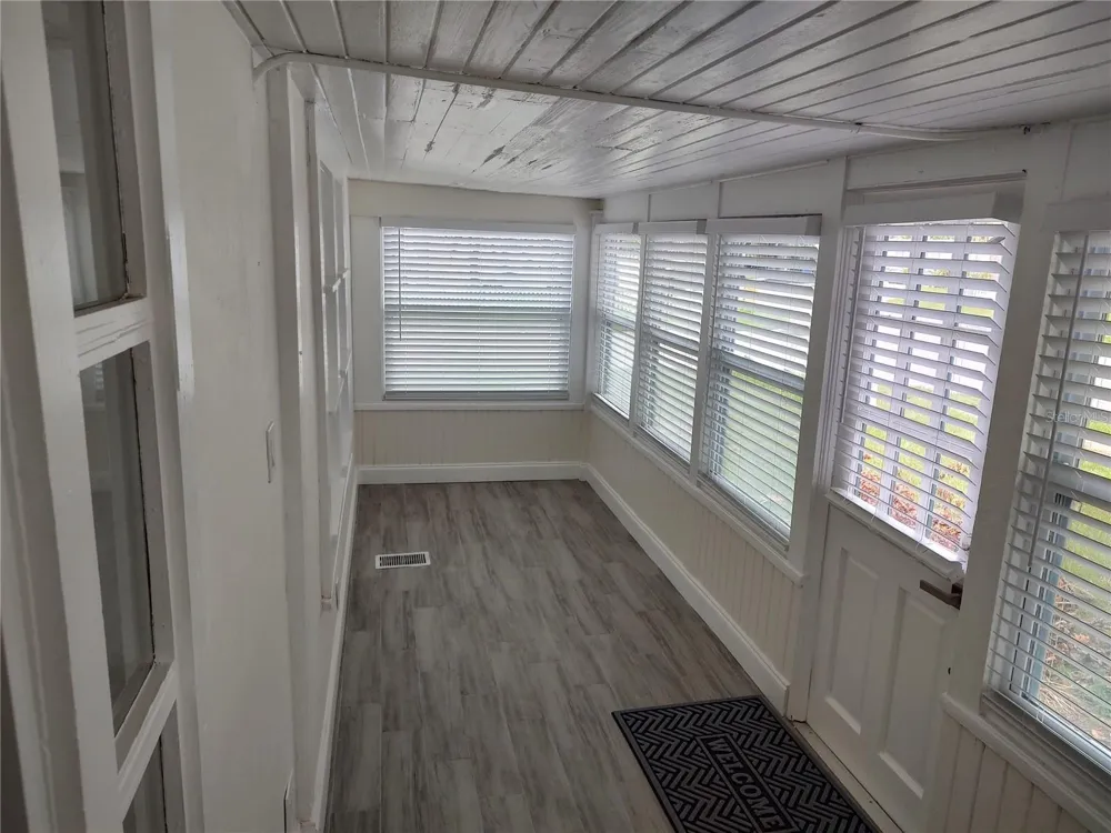 301 MYSTIC LAKE DRIVE St Petersburg, FL 33702