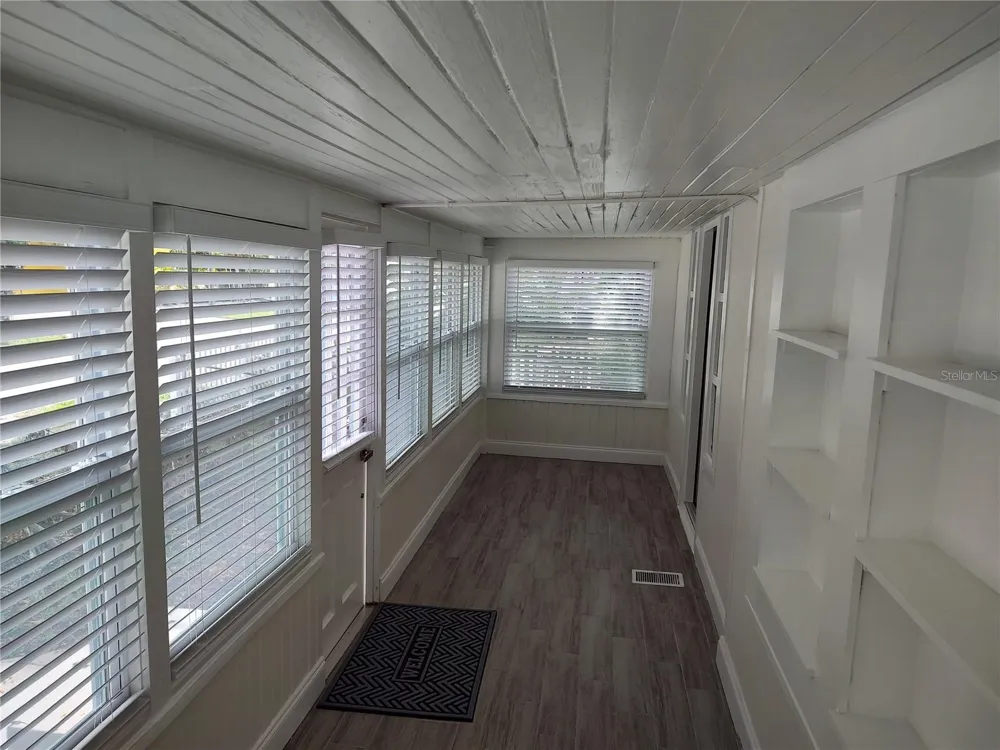 301 MYSTIC LAKE DRIVE St Petersburg, FL 33702