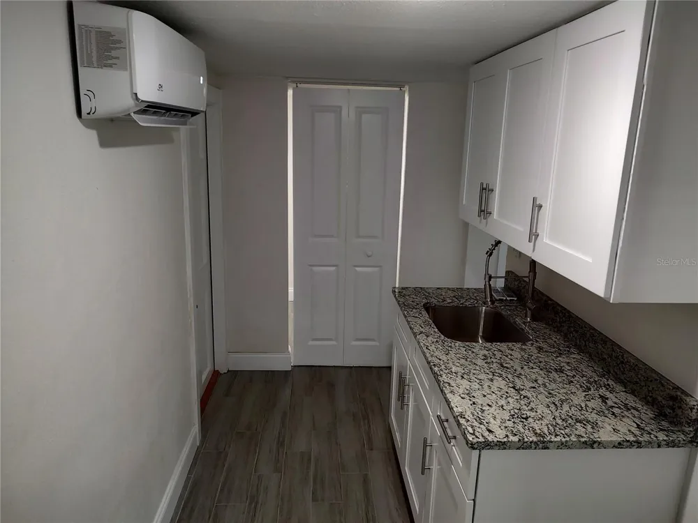 301 MYSTIC LAKE DRIVE St Petersburg, FL 33702