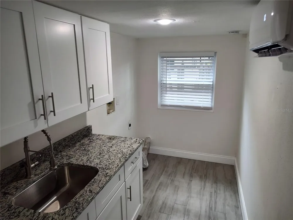 301 MYSTIC LAKE DRIVE St Petersburg, FL 33702
