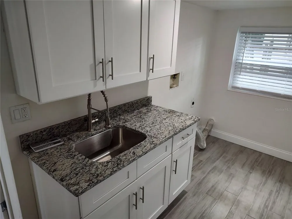301 MYSTIC LAKE DRIVE St Petersburg, FL 33702
