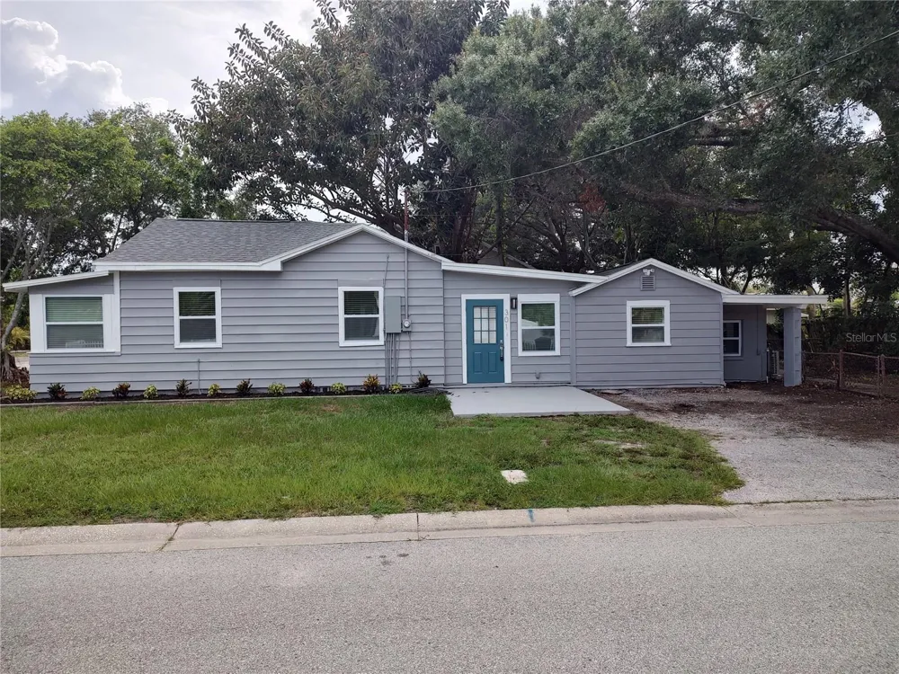 301 MYSTIC LAKE DRIVE St Petersburg, FL 33702