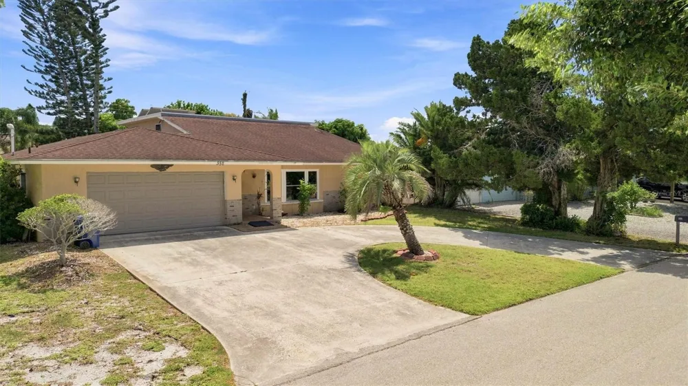 352 LAKE ROAD Venice, FL 34293