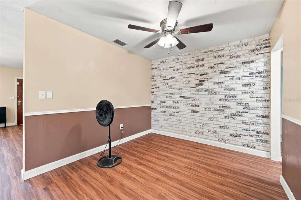 352 LAKE ROAD Venice, FL 34293