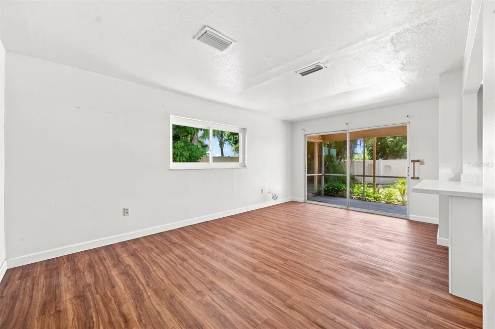 352 LAKE ROAD Venice, FL 34293