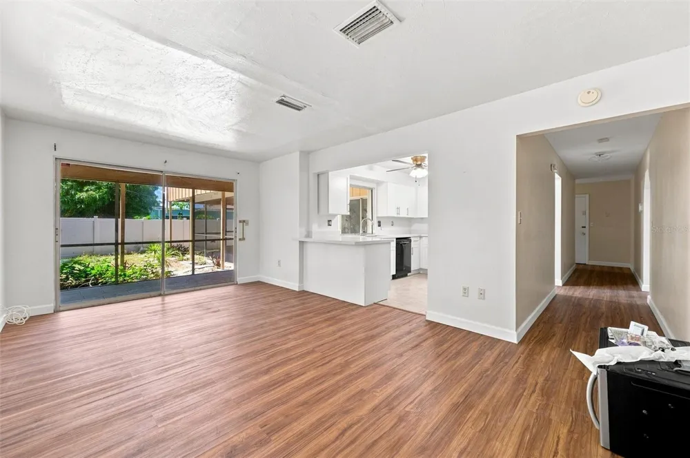 352 LAKE ROAD Venice, FL 34293