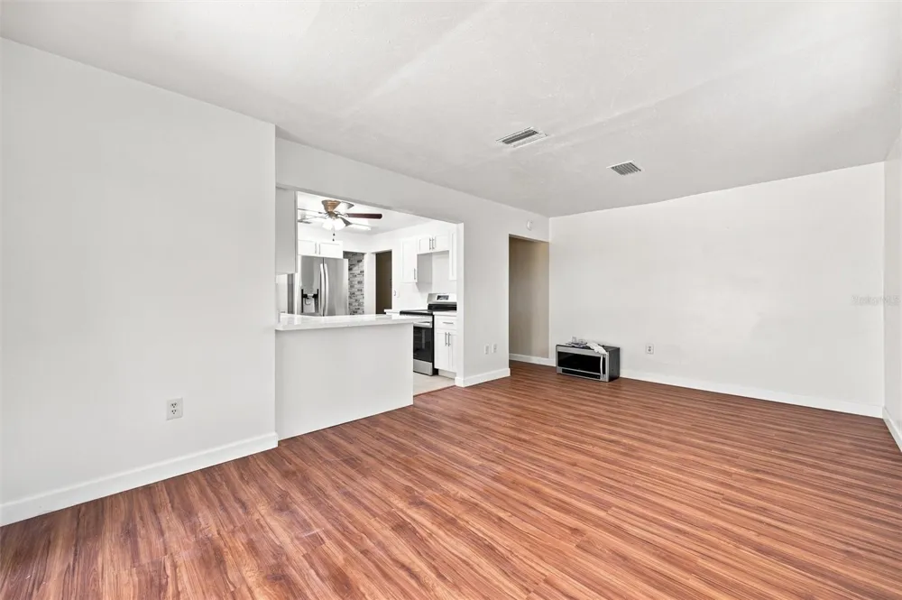 352 LAKE ROAD Venice, FL 34293
