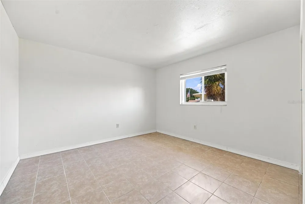 352 LAKE ROAD Venice, FL 34293