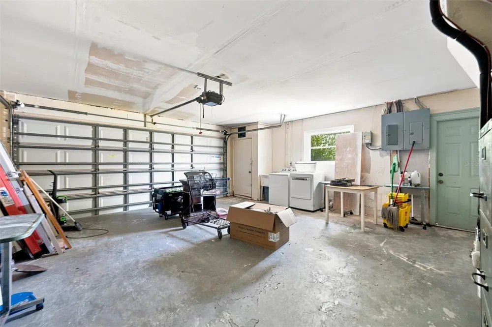 352 LAKE ROAD Venice, FL 34293