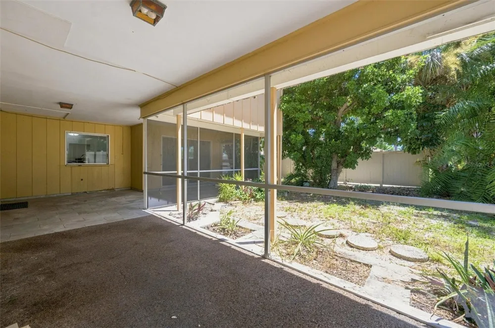 352 LAKE ROAD Venice, FL 34293