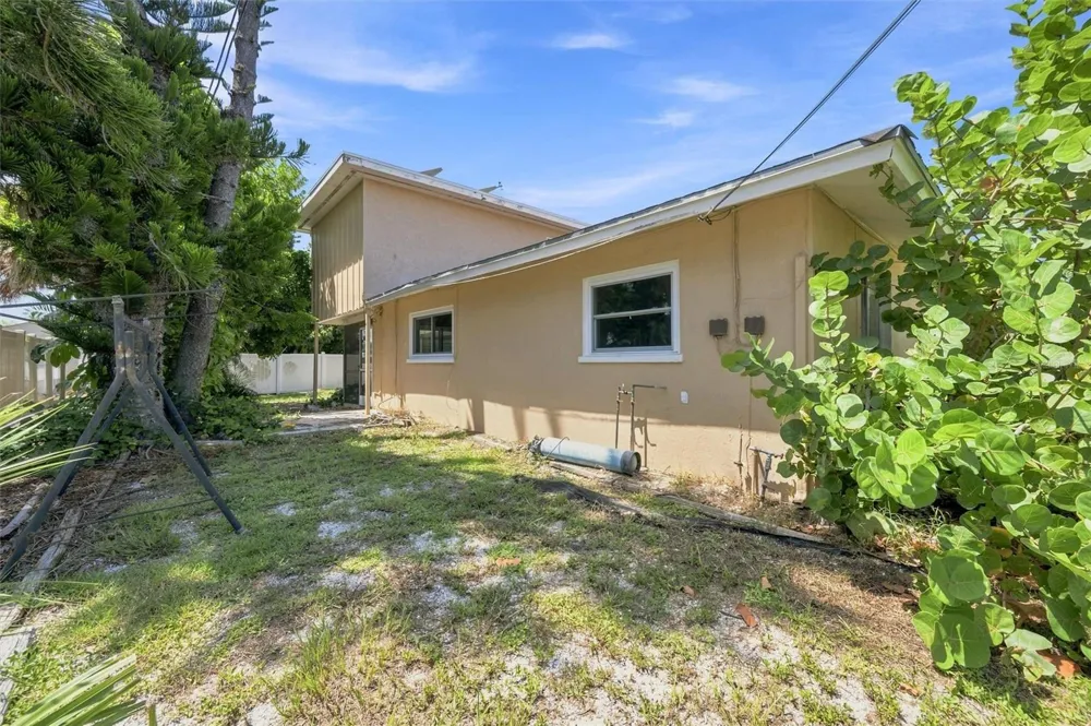 352 LAKE ROAD Venice, FL 34293