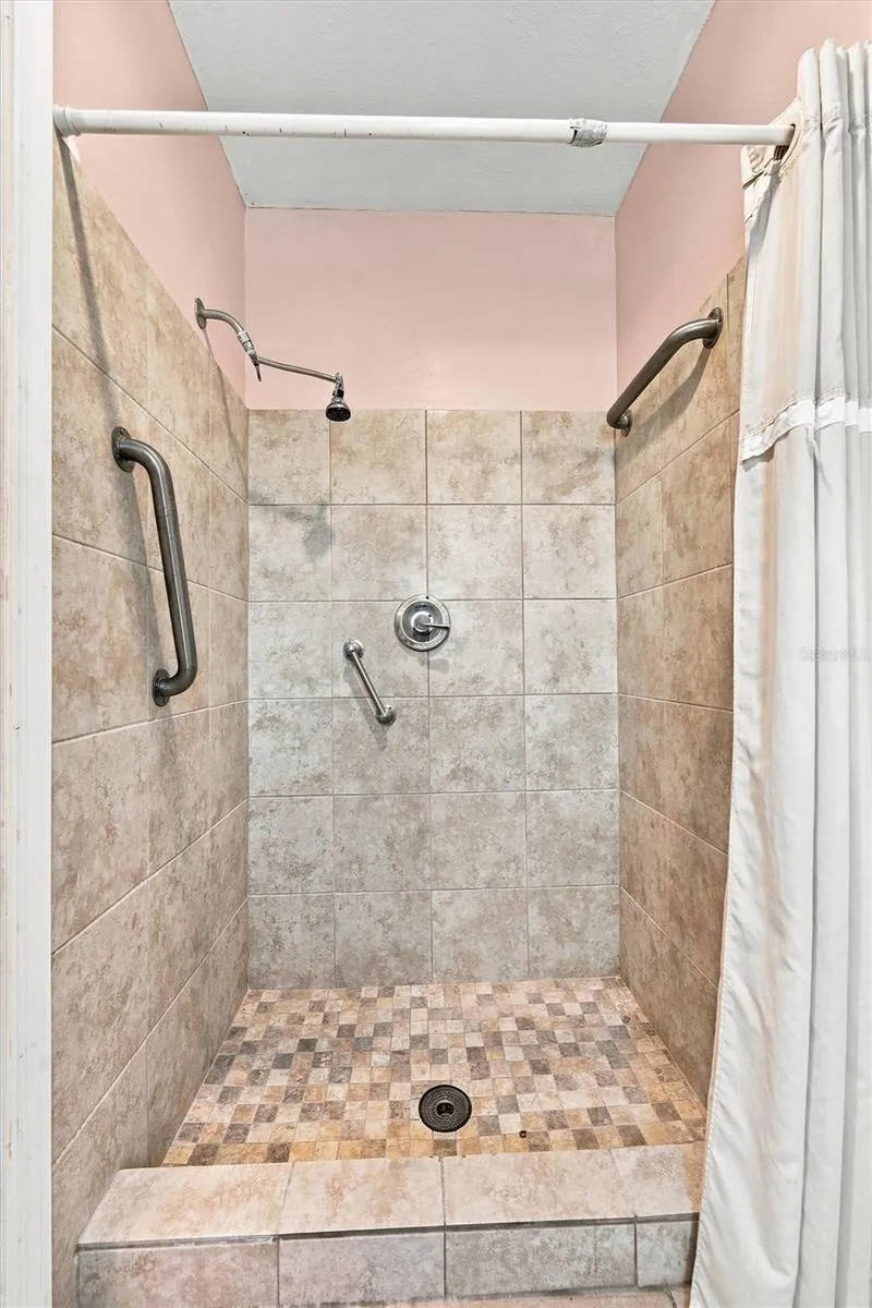 352 LAKE ROAD Venice, FL 34293