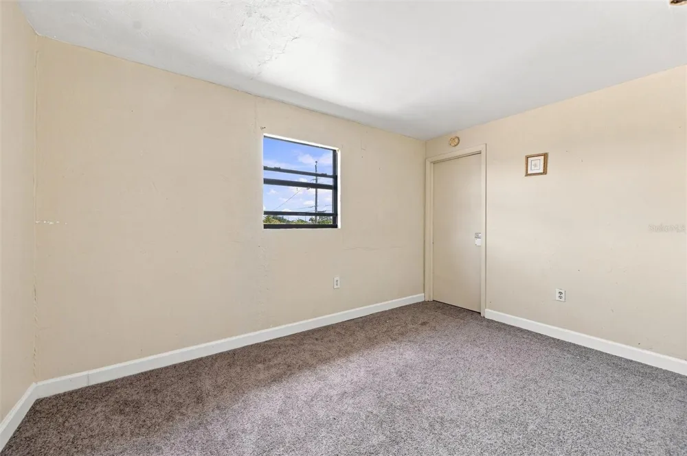352 LAKE ROAD Venice, FL 34293