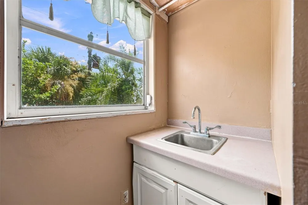 352 LAKE ROAD Venice, FL 34293