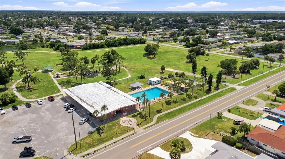 352 LAKE ROAD Venice, FL 34293