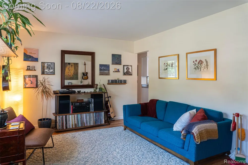 250 Wallace Drive Saline City, MI 48176