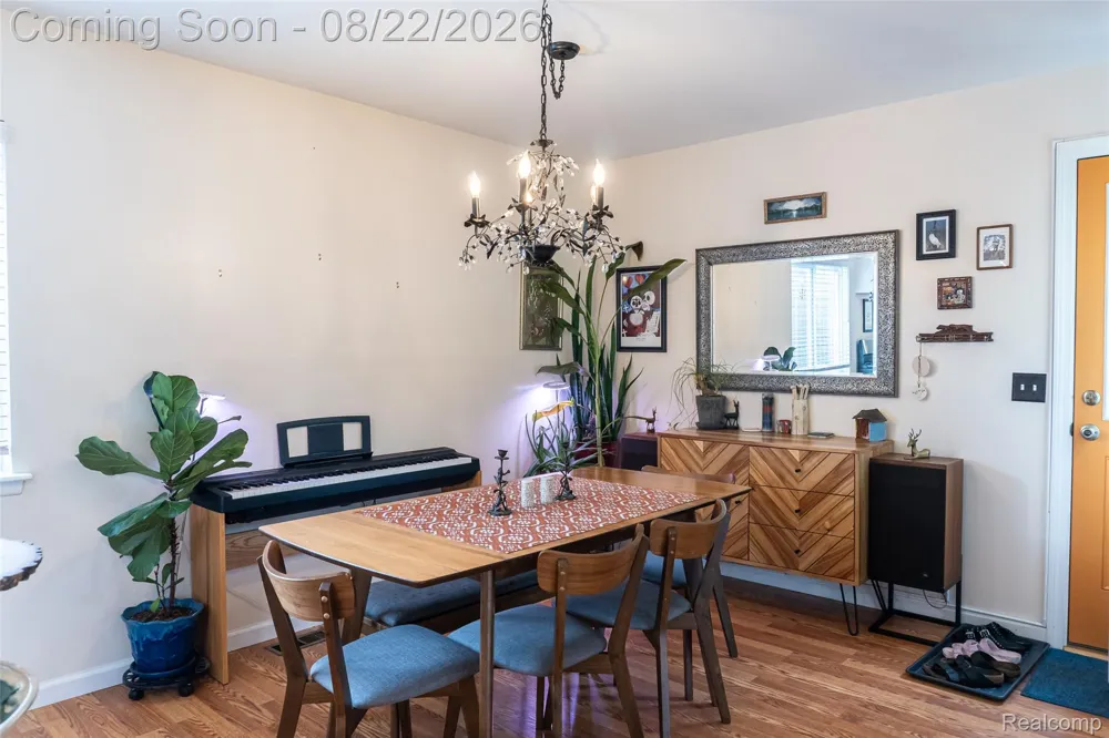 250 Wallace Drive Saline City, MI 48176