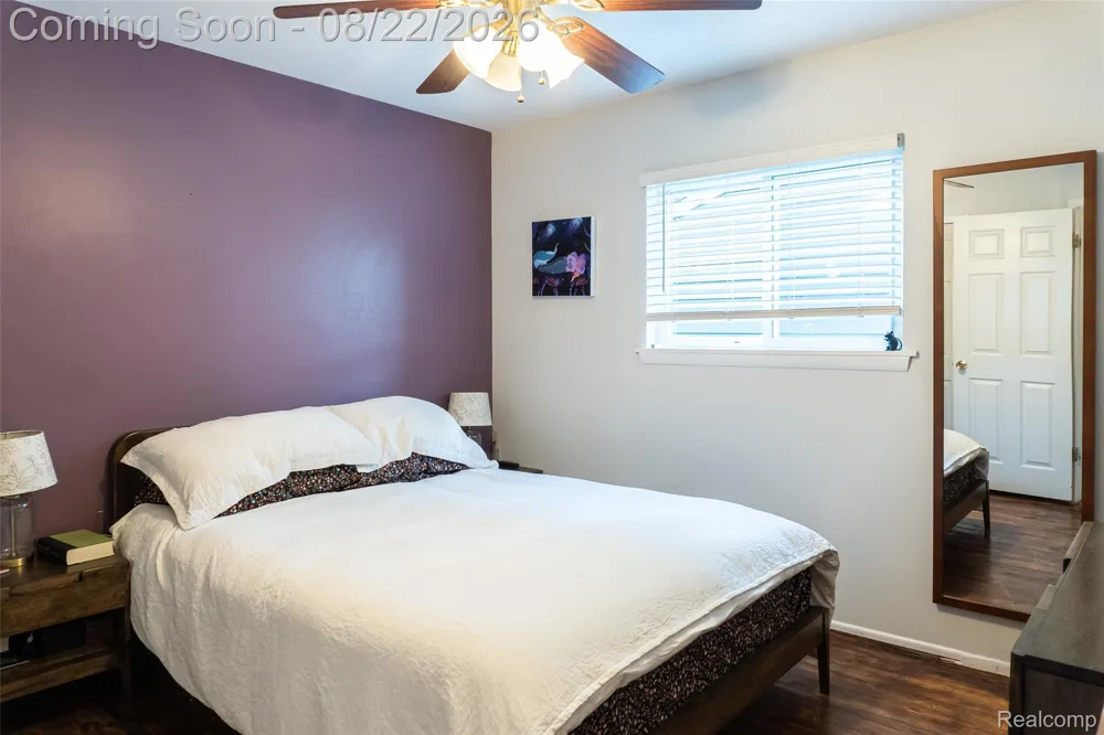 250 Wallace Drive Saline City, MI 48176