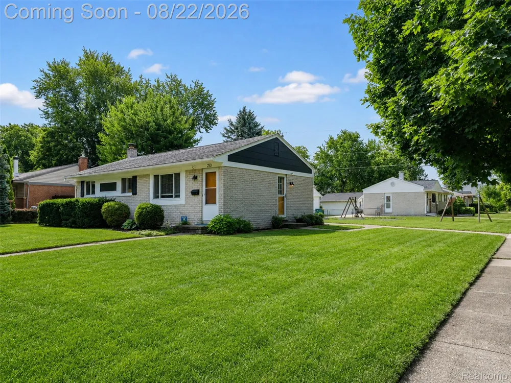 250 Wallace Drive Saline City, MI 48176