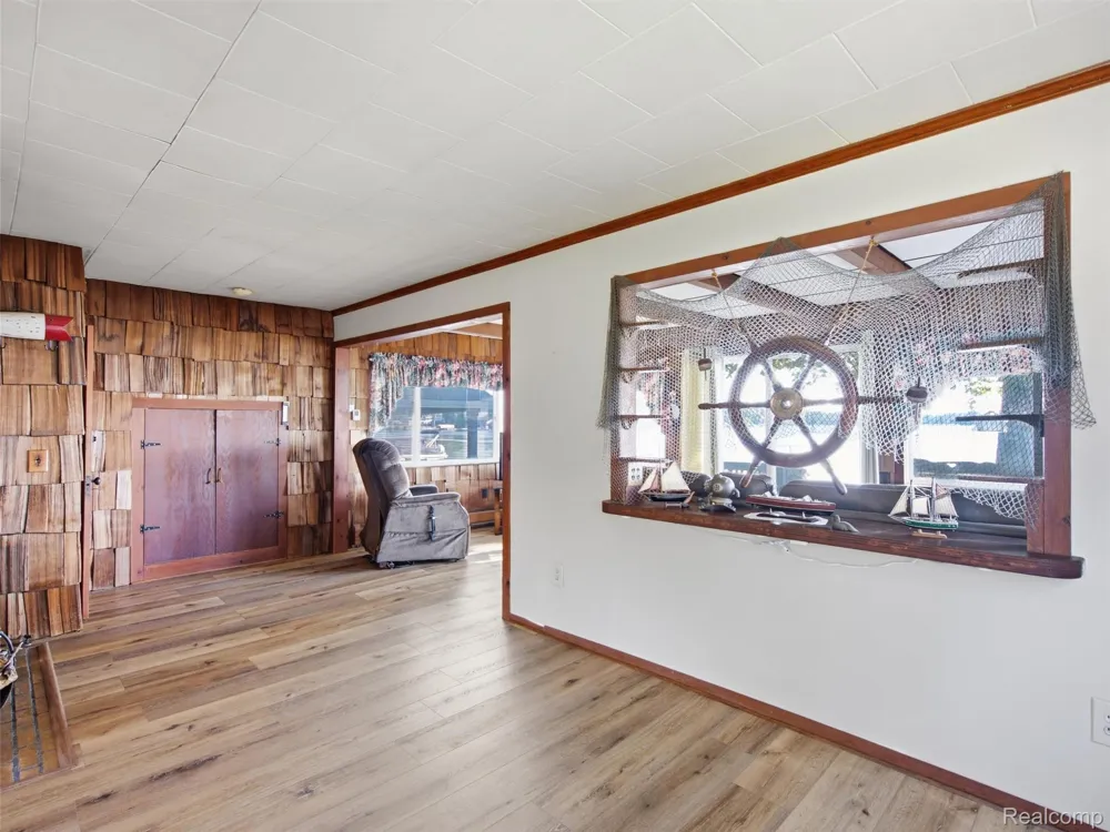 12029 Torrey Road Fenton Charter Township, MI 48430