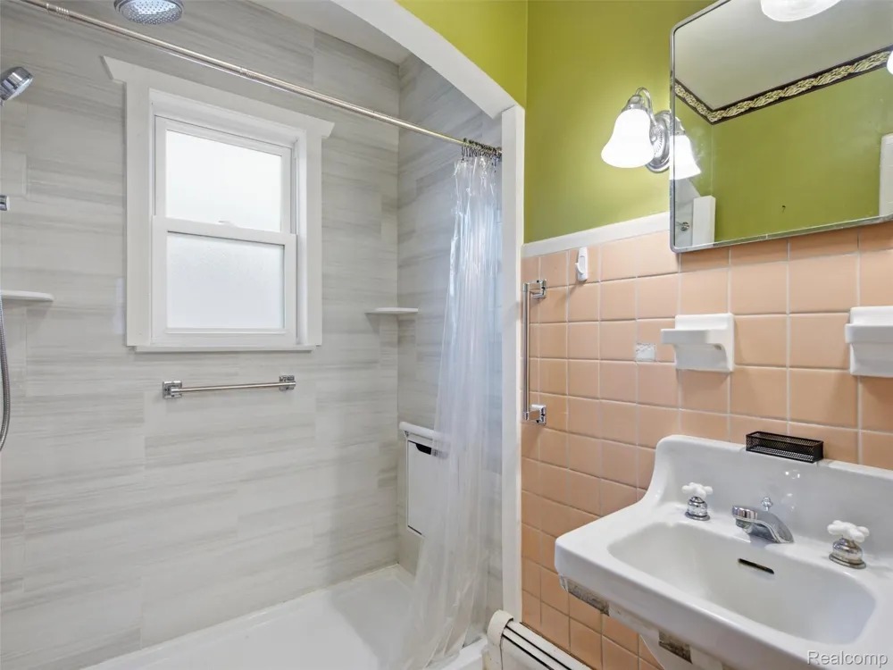 12029 Torrey Road Fenton Charter Township, MI 48430