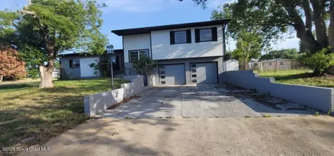 755 Delespine Avenue