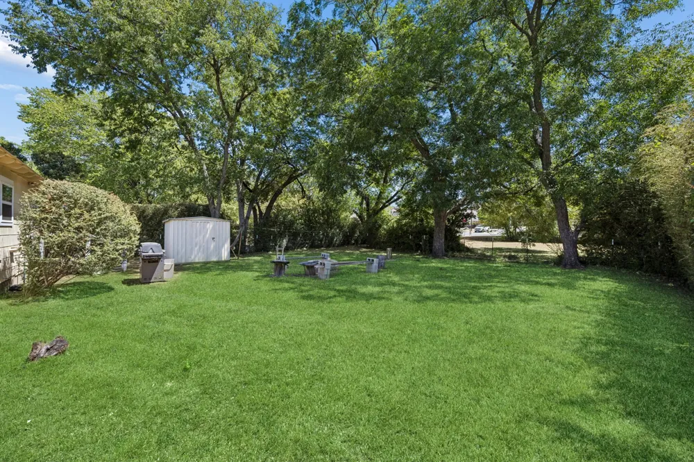 1318 Coit Street Denton, TX 76201