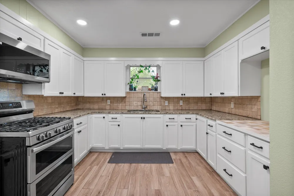 201 Hardy Avenue Corsicana, TX 75110