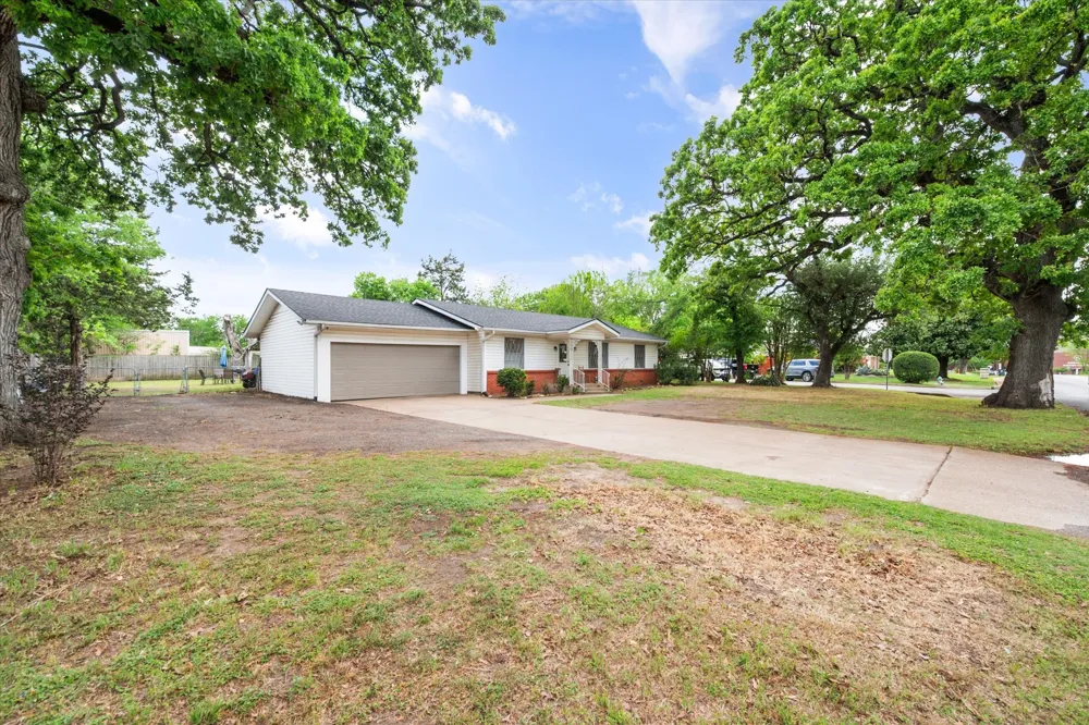 201 Hardy Avenue Corsicana, TX 75110