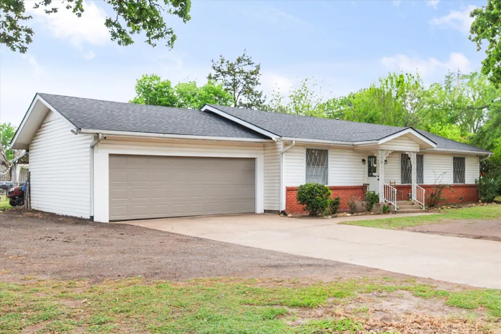 201 Hardy Avenue Corsicana, TX 75110