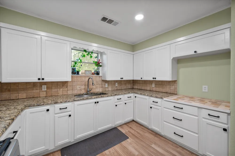 201 Hardy Avenue Corsicana, TX 75110