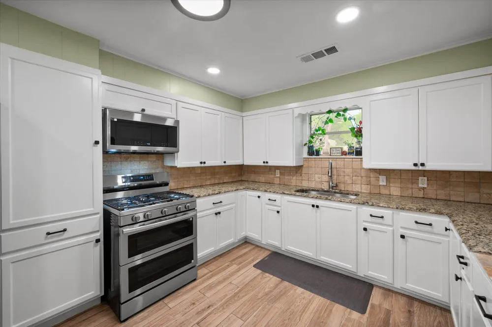 201 Hardy Avenue Corsicana, TX 75110