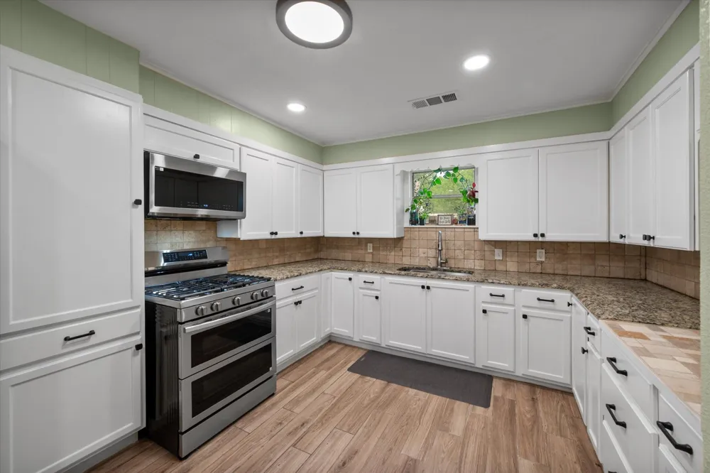 201 Hardy Avenue Corsicana, TX 75110